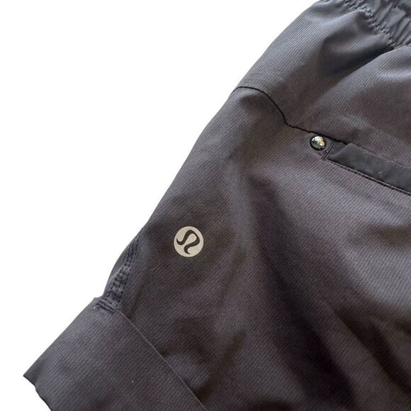 Lululemon Spring Break Away cuffed Linerless drawstring Shorts black size 4 - Picture 5 of 8